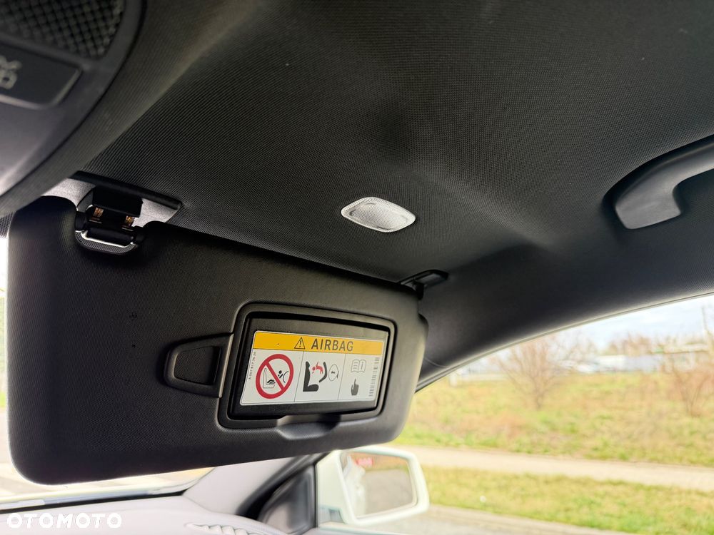 Mercedes-Benz GLA 180 7G-DCT UrbanStyle Edition - 25