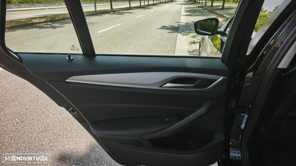 BMW 530 e xDrive Aut. Luxury Line — fotografia 43