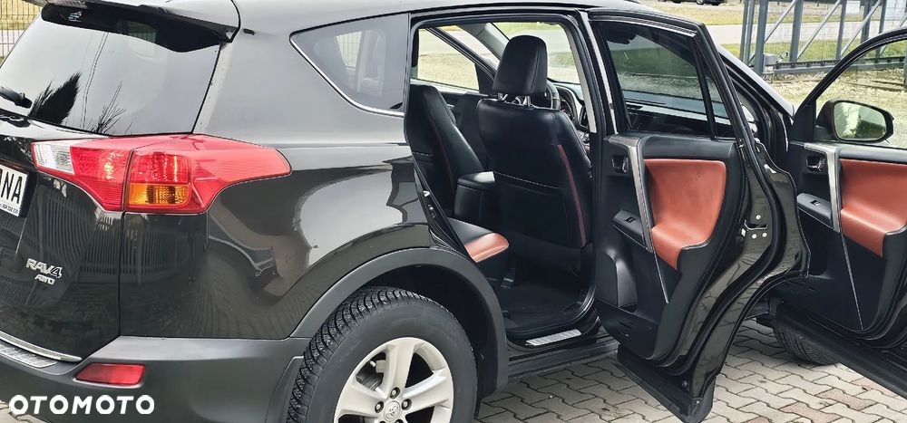 Toyota RAV4 2.2 D-CAT Premium - 27