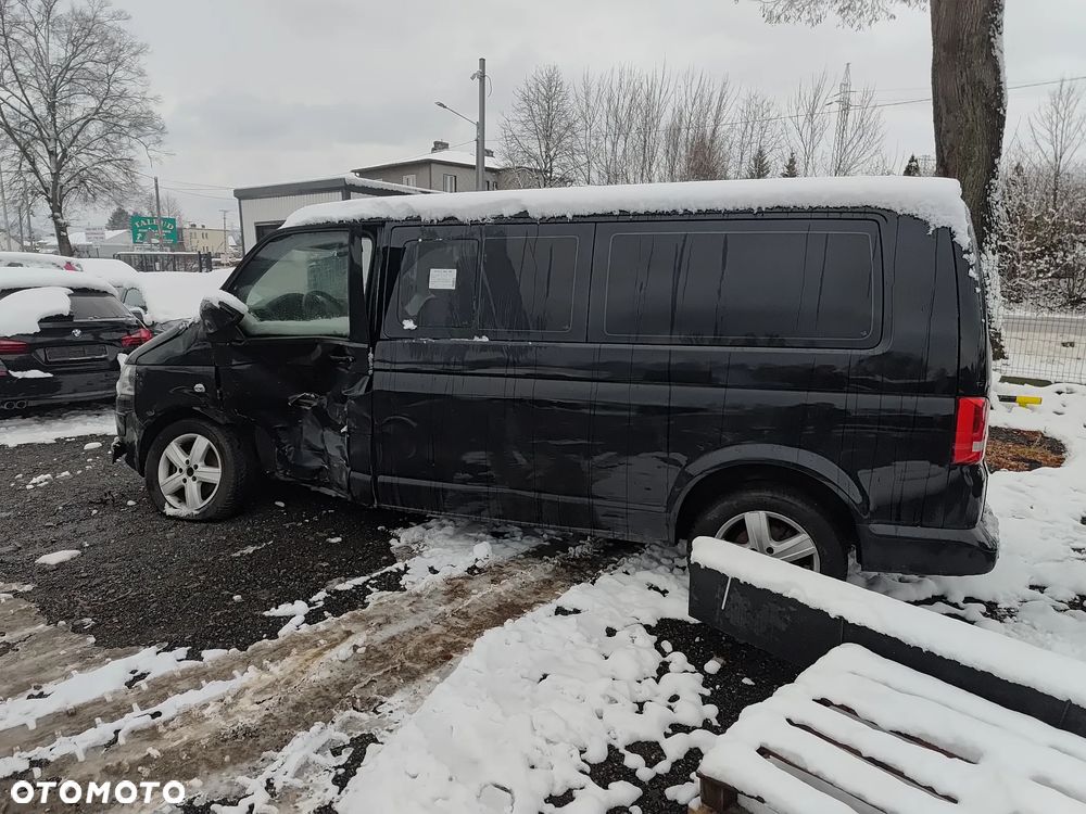 Volkswagen Caravelle - 9