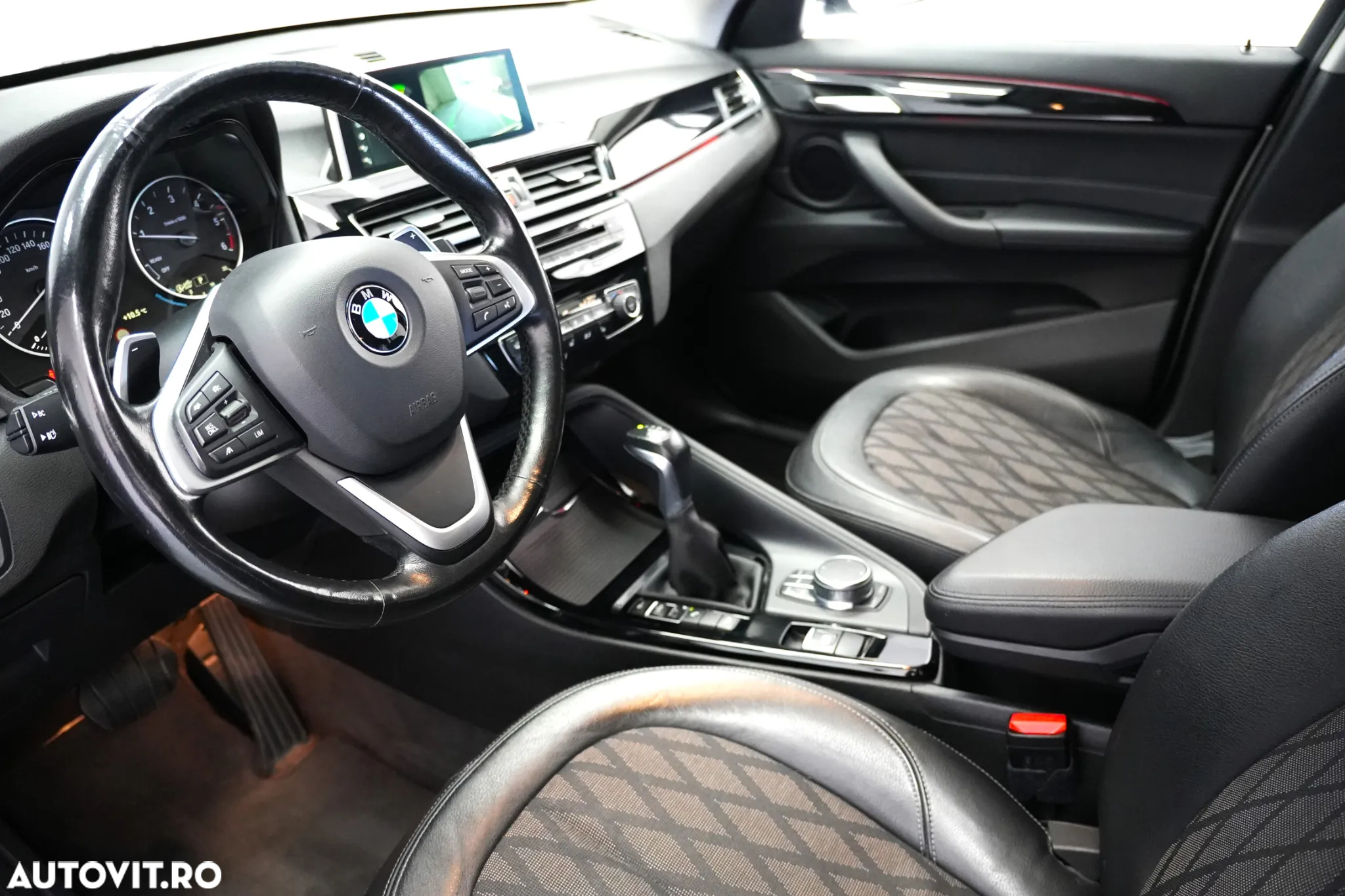 BMW X1 xDrive25d AT Sport Line - 8