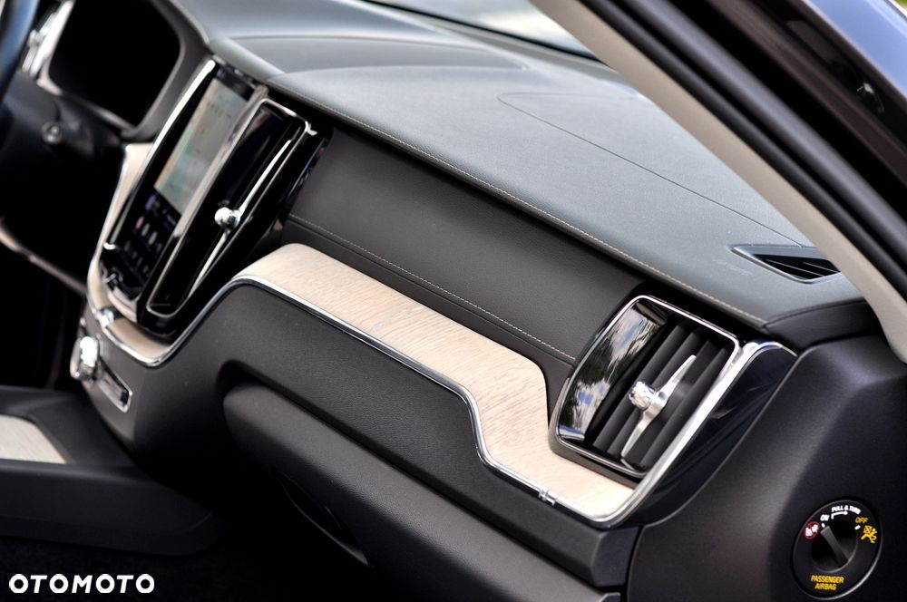 Volvo XC 60 - 18