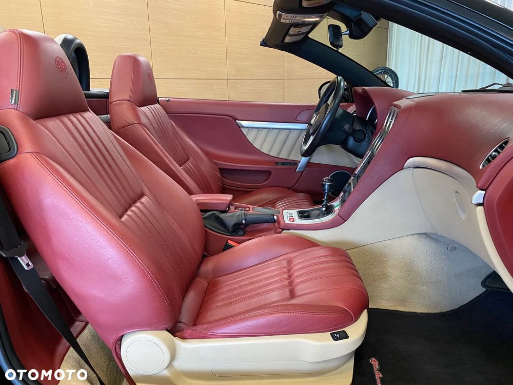 Alfa Romeo Spider 3.2JTS Q4 - 6