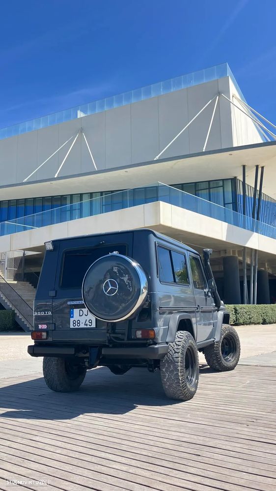 Mercedes-Benz G 300 - 4