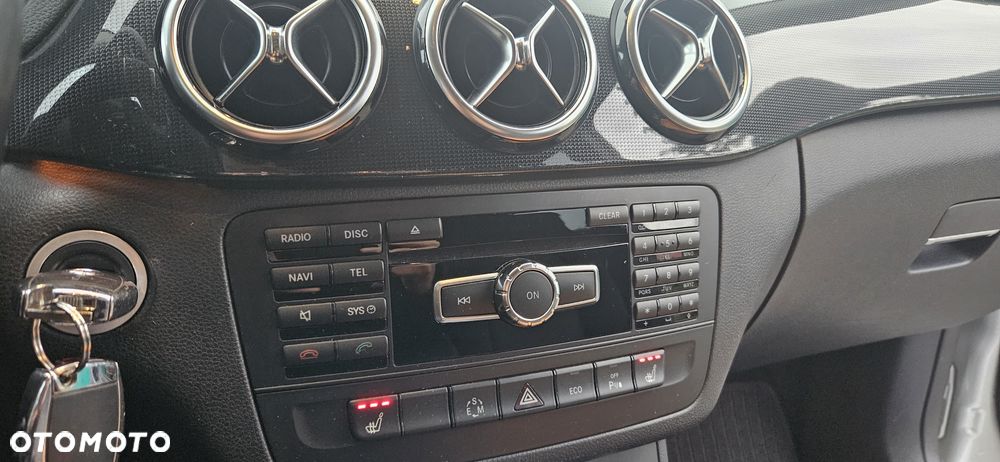 Mercedes-Benz Klasa B 200 (BlueEFFICIENCY) 7G-DCT - 35