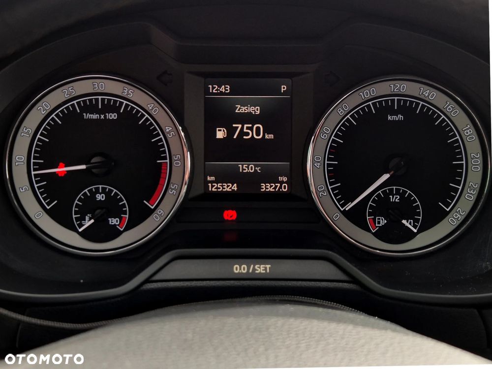 Skoda Octavia 2.0 TDI 4x4 Style DSG - 11