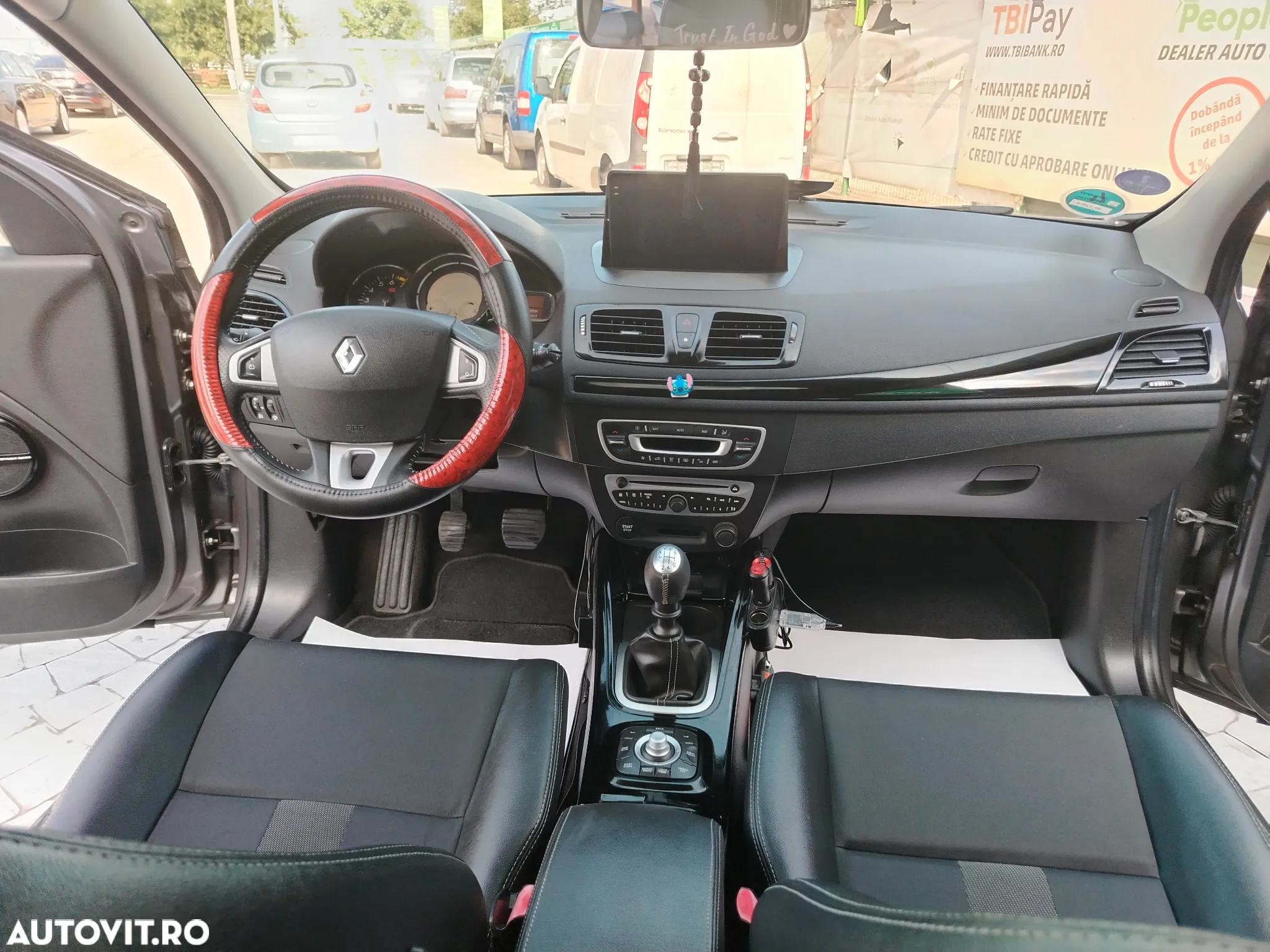 Renault Megane Grandtour TCe 130 Bose Edition - 26