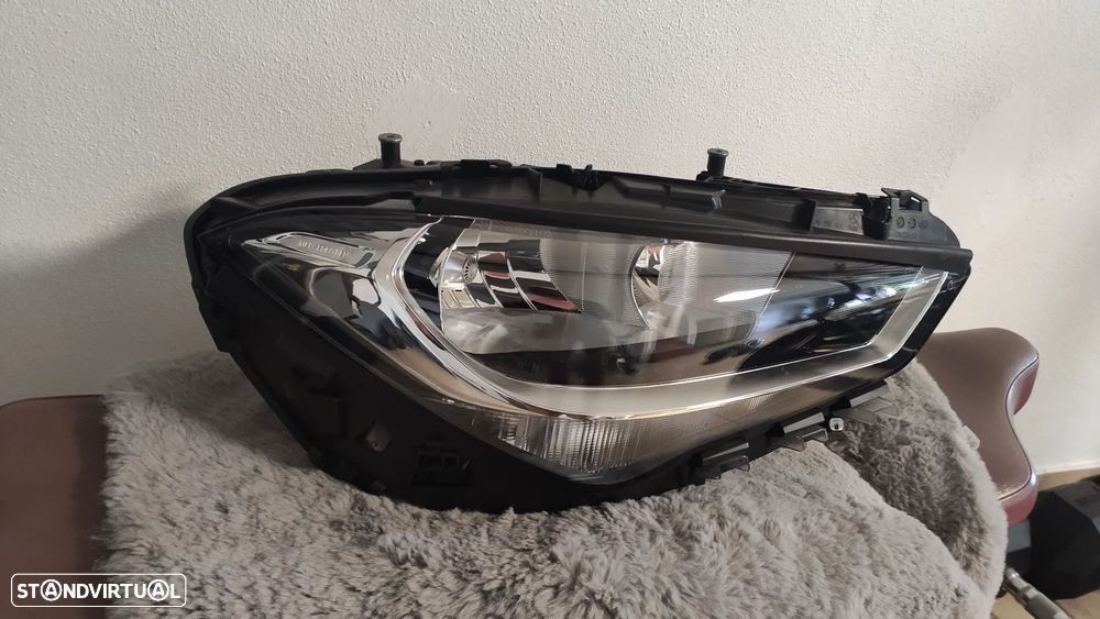 Farol direito Mercedes CLA W118 halógenio - 5