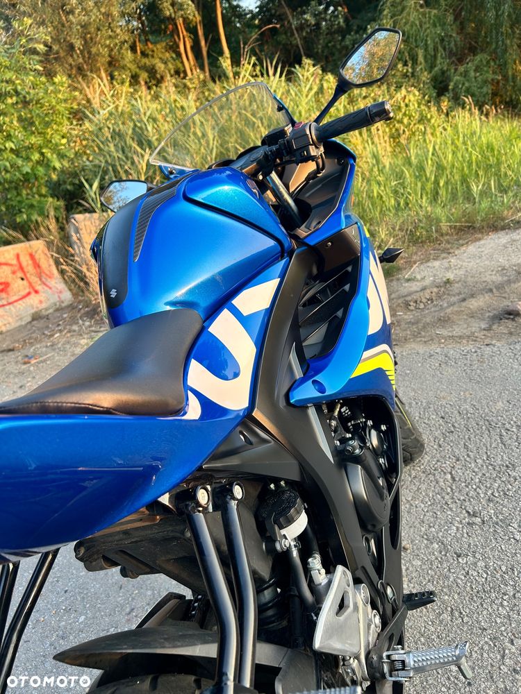Suzuki GSX-R - 11