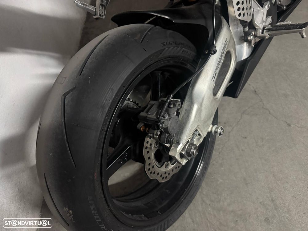 Honda CBR 1000 RR - 14