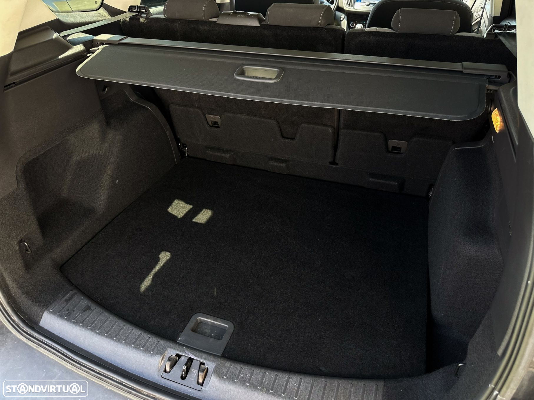 Ford Kuga 1.5 TDCi Titanium - 44