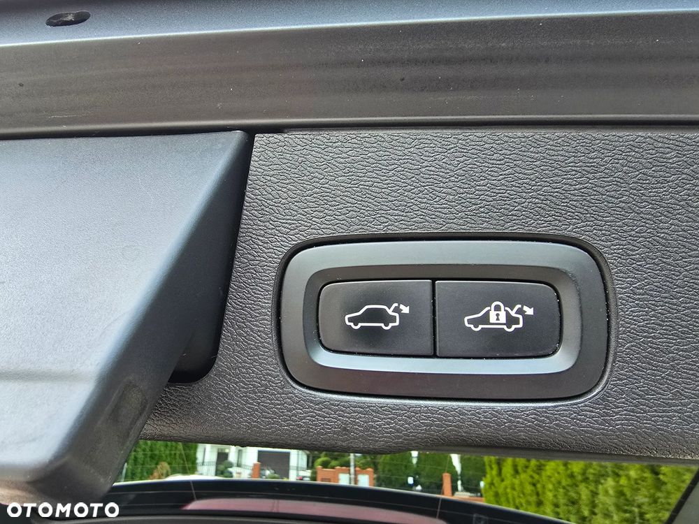 Volvo XC 60 D4 Geartronic RDesign - 22