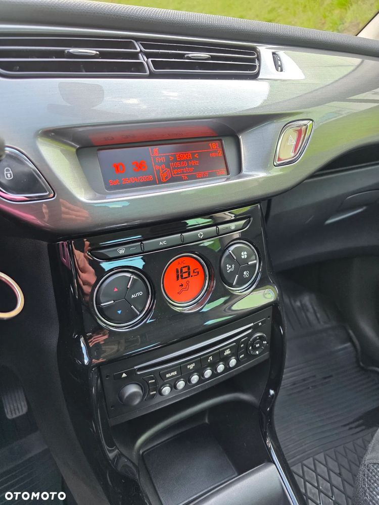 Citroën C3 1.4 VTi Exclusive MAP - 18