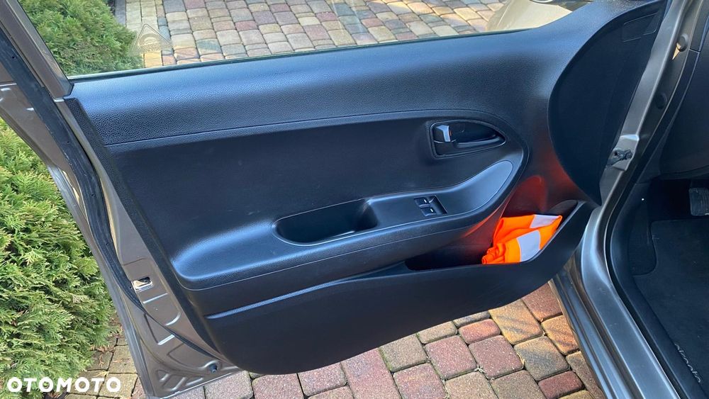 Kia Picanto 1.0 Dream Team Edition - 12