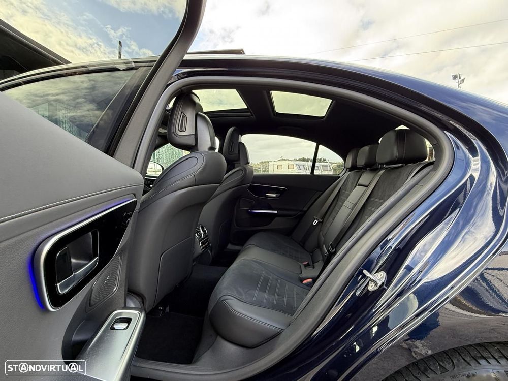 Mercedes-Benz C 300 e AMG Line - 52