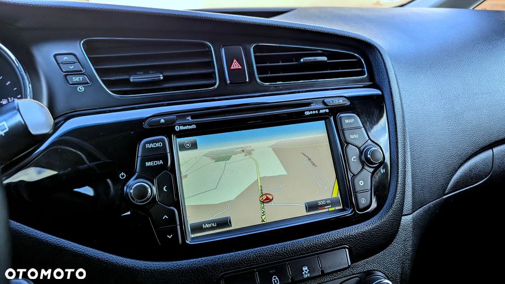 Kia Ceed 1.6 GDI ISG Dream-Team Edition - 33