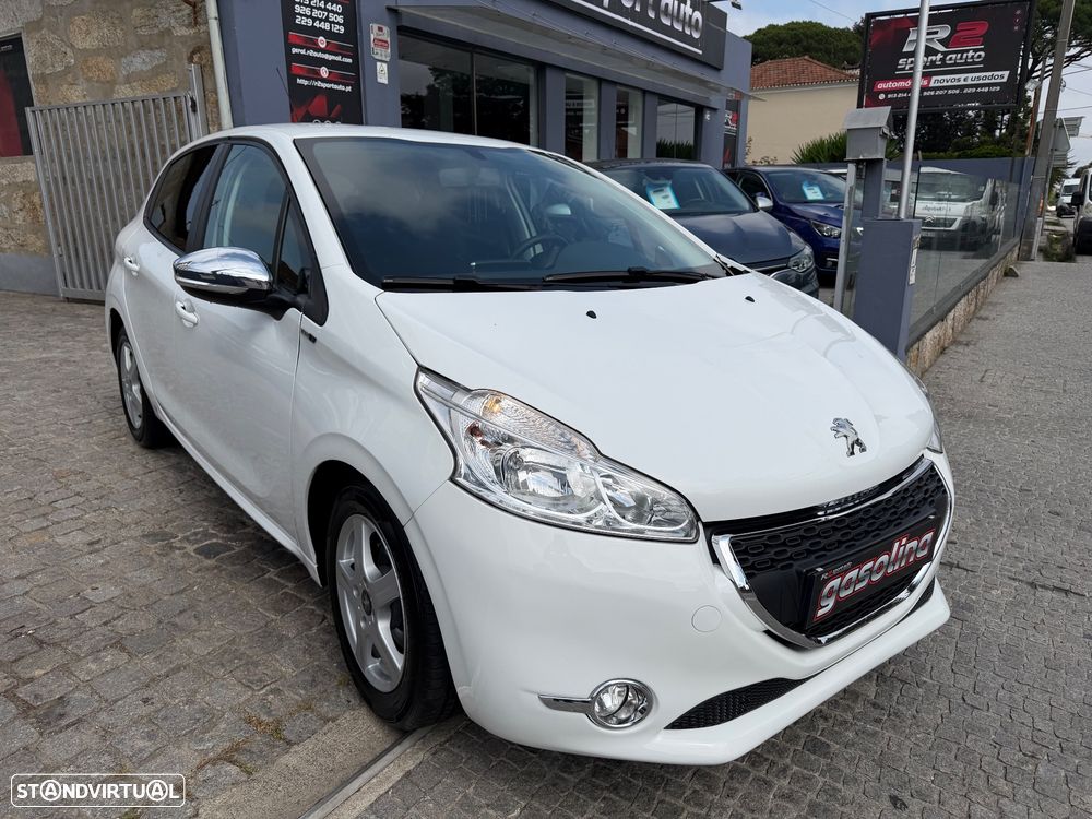 Peugeot 208 82 VTI Style — fotografia 2