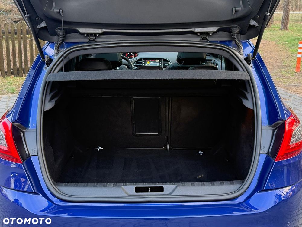 Peugeot 308 PureTech 130 GPF EAT8 Stop & Start GT Pack - 8