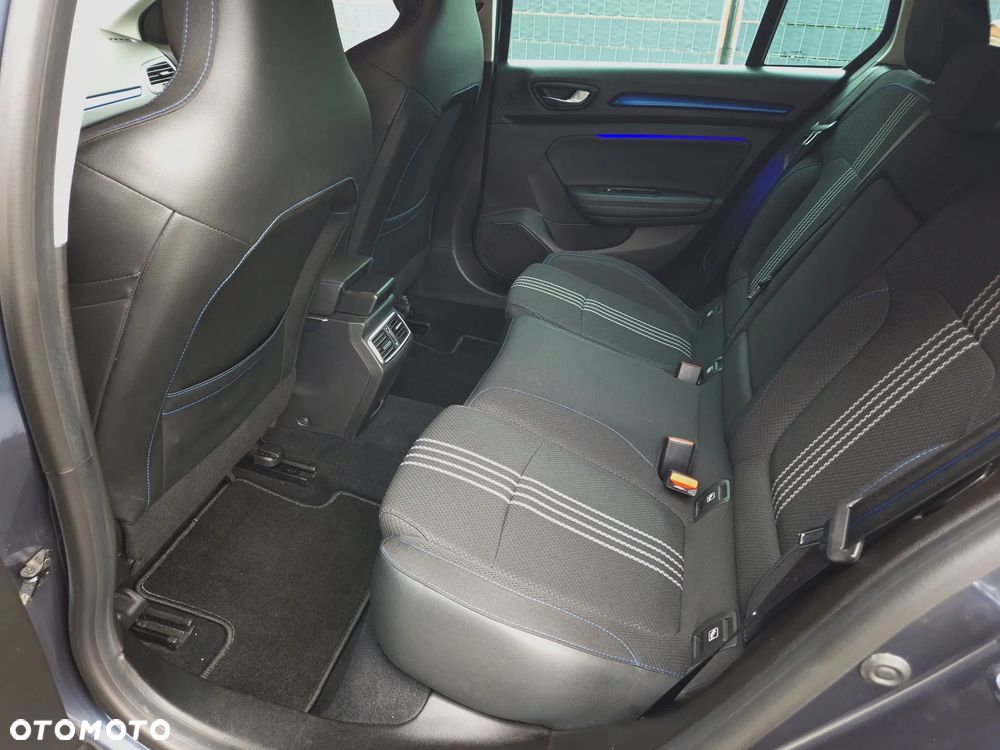 Renault Megane TCe 160 GPF GT LINE - 26