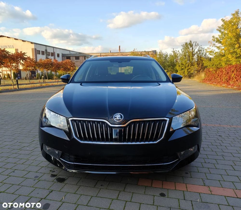 Skoda Superb Combi 2.0 TDI DSG Active - 4