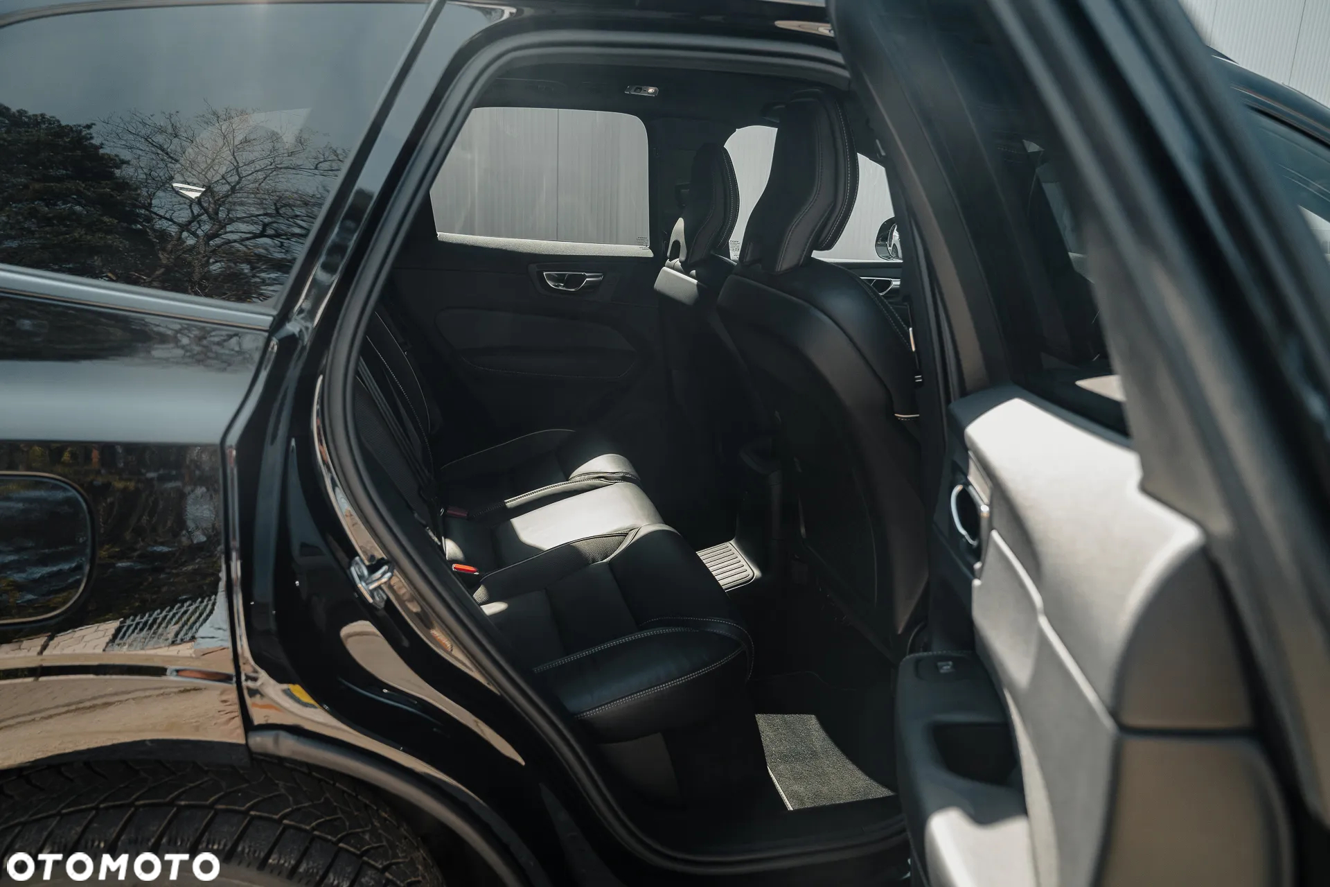Volvo XC 60 T6 AWD Recharge Geartronic RDesign - 26