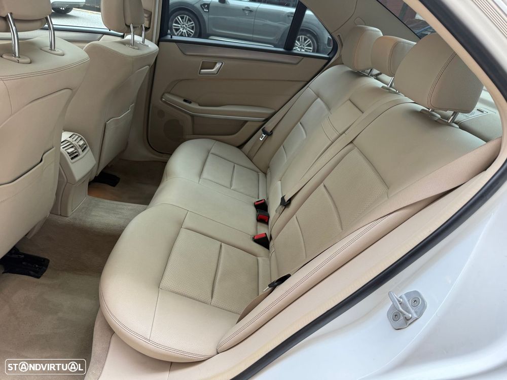 Mercedes-Benz E 300 BLUETEC Hybrid Avantgarde - 12