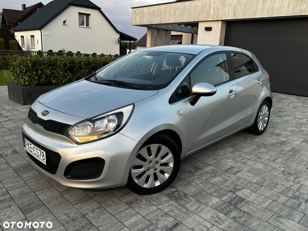 Kia Rio - 10