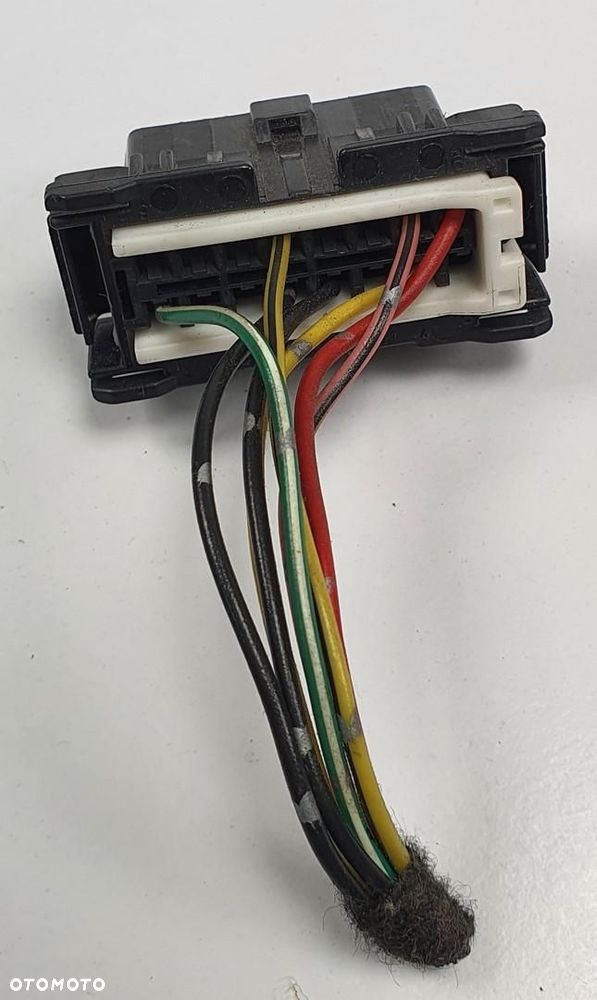 GNIAZDO DIAGNOSTYCZNE OBD MITSUBISHI SPACE STAR MR915036 0427147 - 3