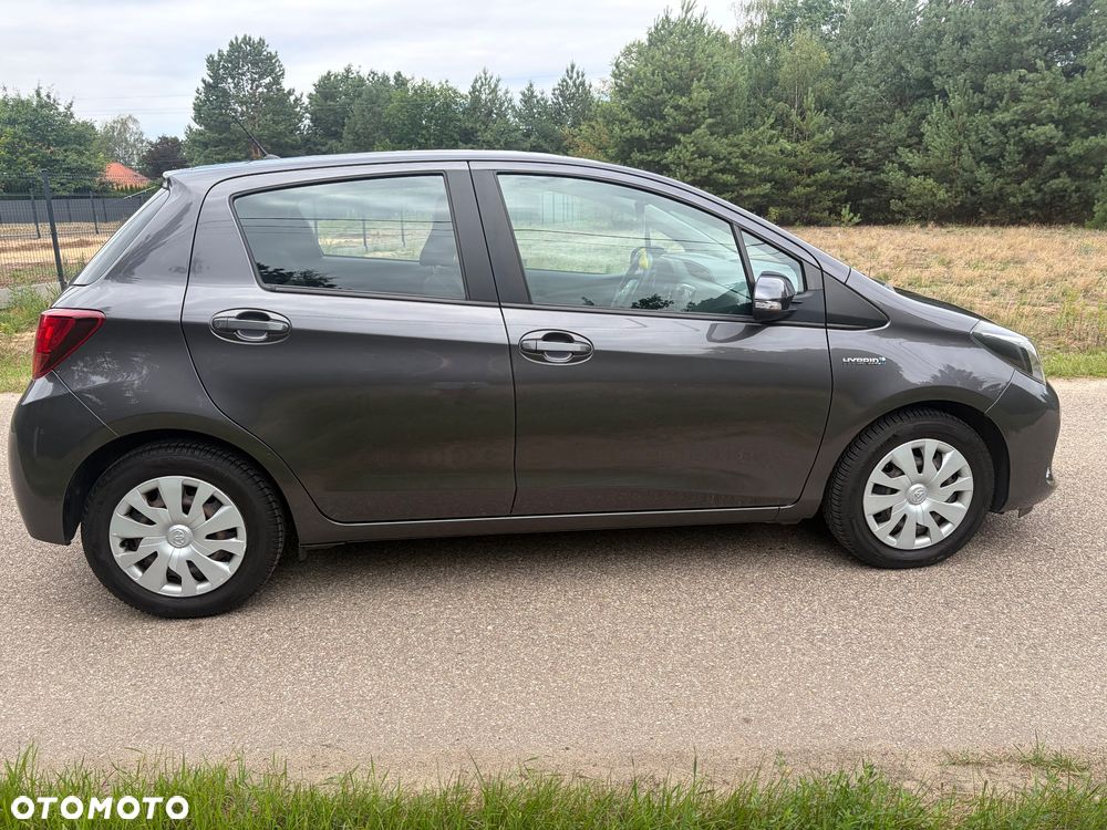 Toyota Yaris Hybrid 100 Active EU6 - 2