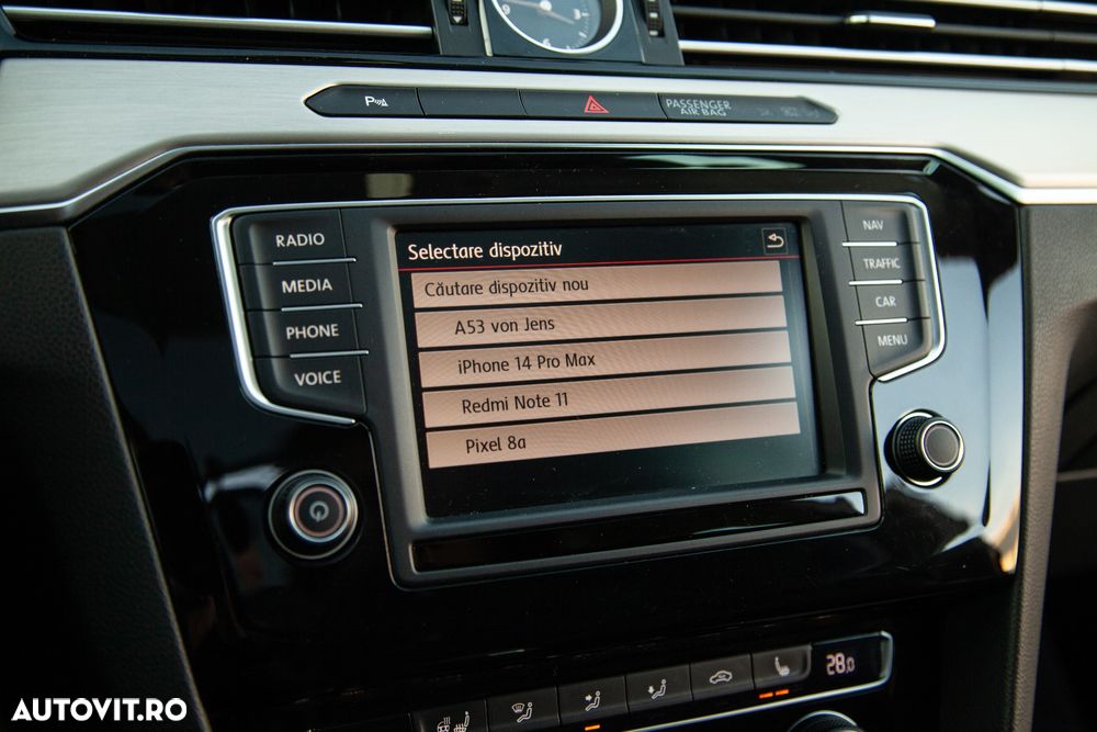 Volkswagen Passat Variant 2.0 TDI DSG 4Motion Highline - 21