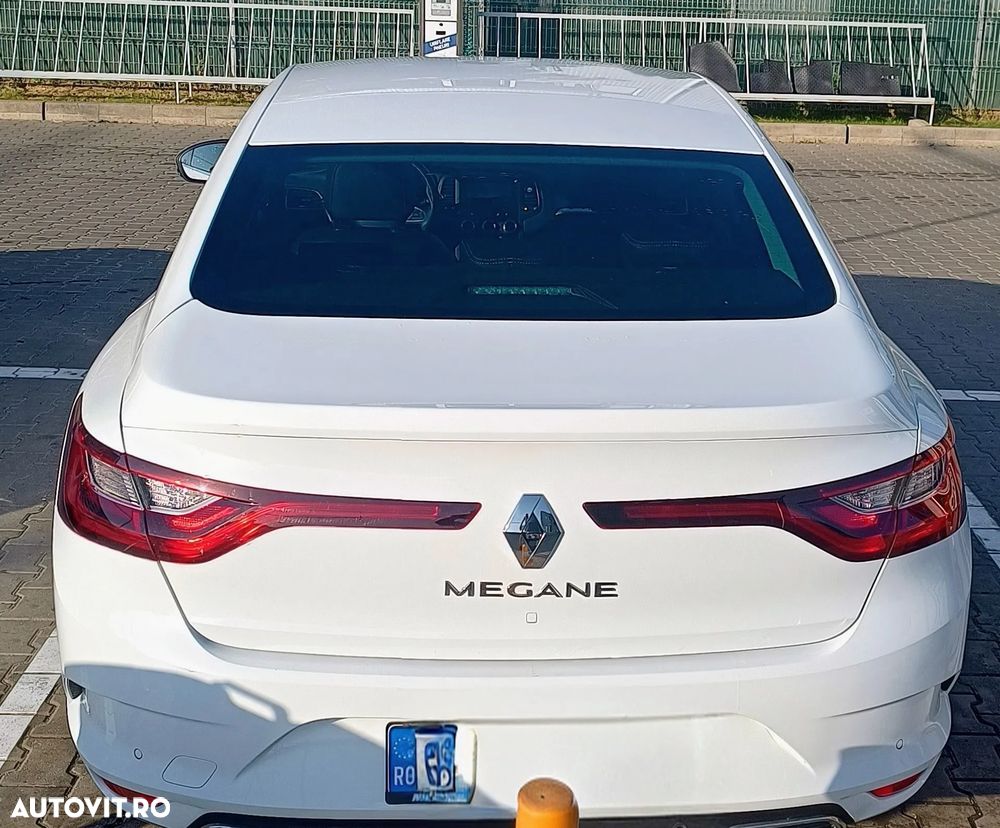 RENAULT Megane 2024 — imagine 9