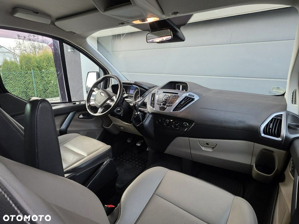 Ford Tourneo Custom - 5