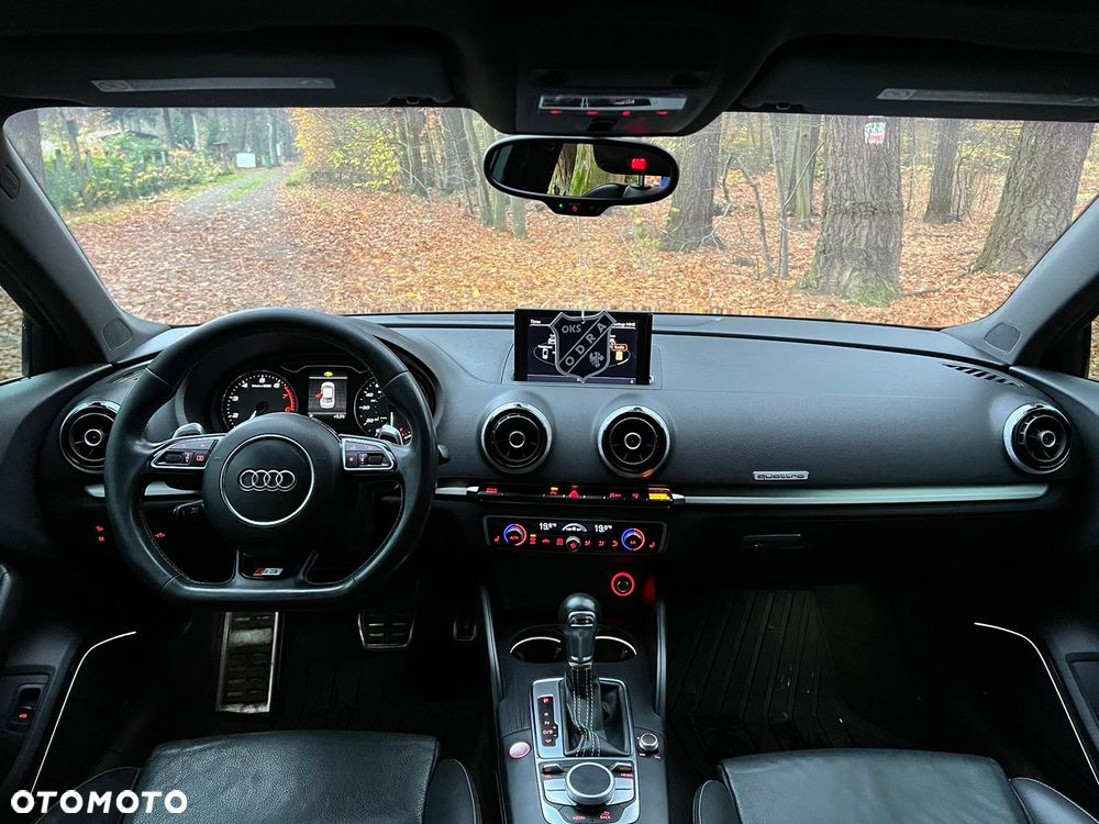 Audi S3 S tronic - 11