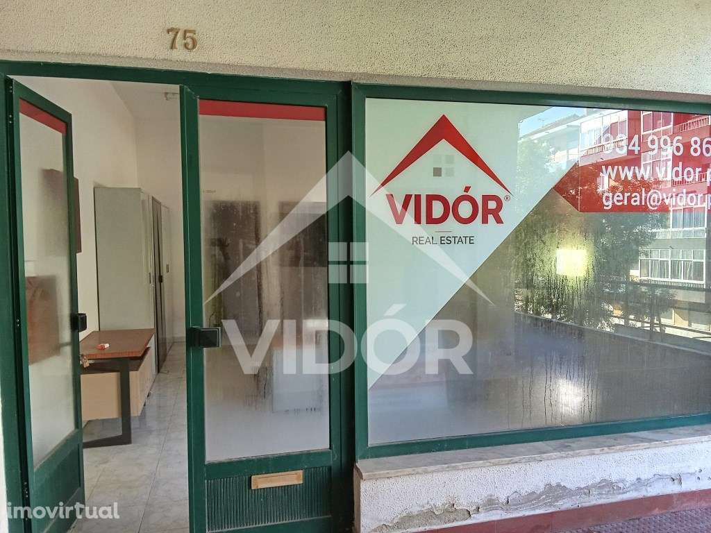 Loja com 47m2 no Mercado Municipal da Baixa da Banheira - Grande imagem: 2/7