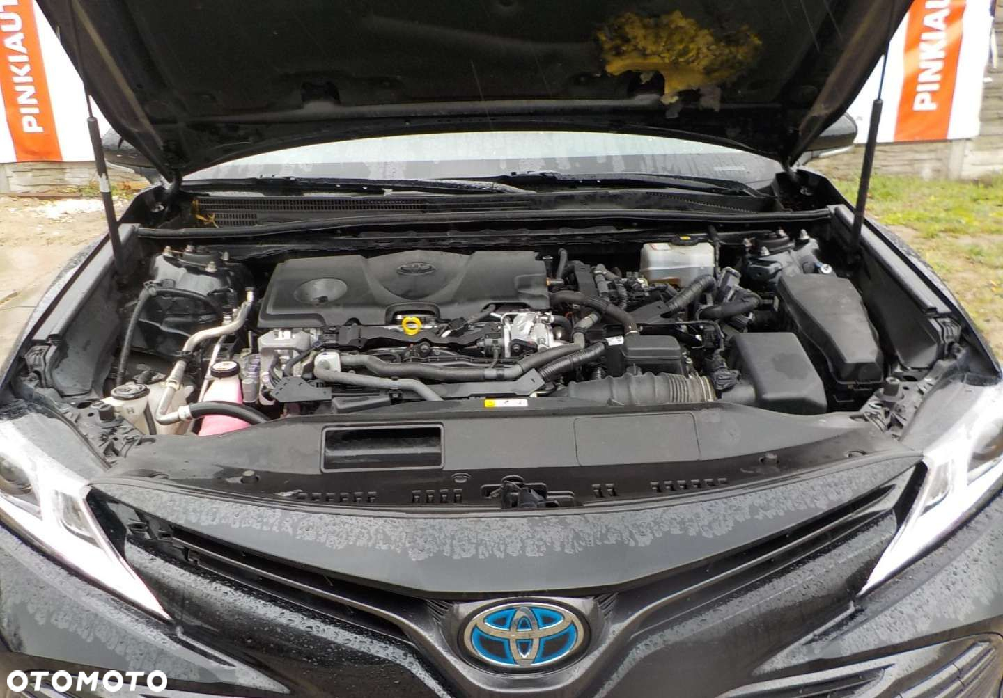 Toyota Camry - 4