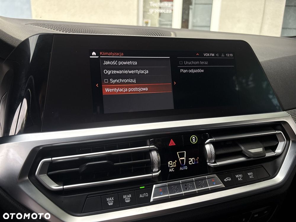 BMW Seria 3 318i - 16