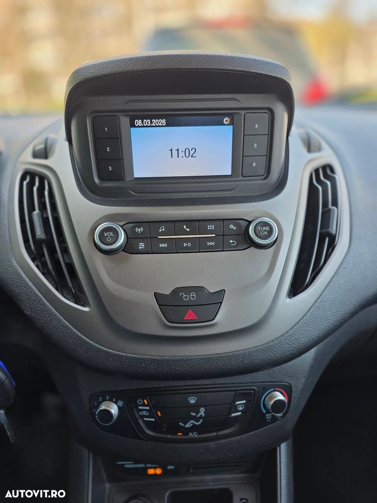 Ford Tourneo Courier 1.5 TDCi Titanium - 8