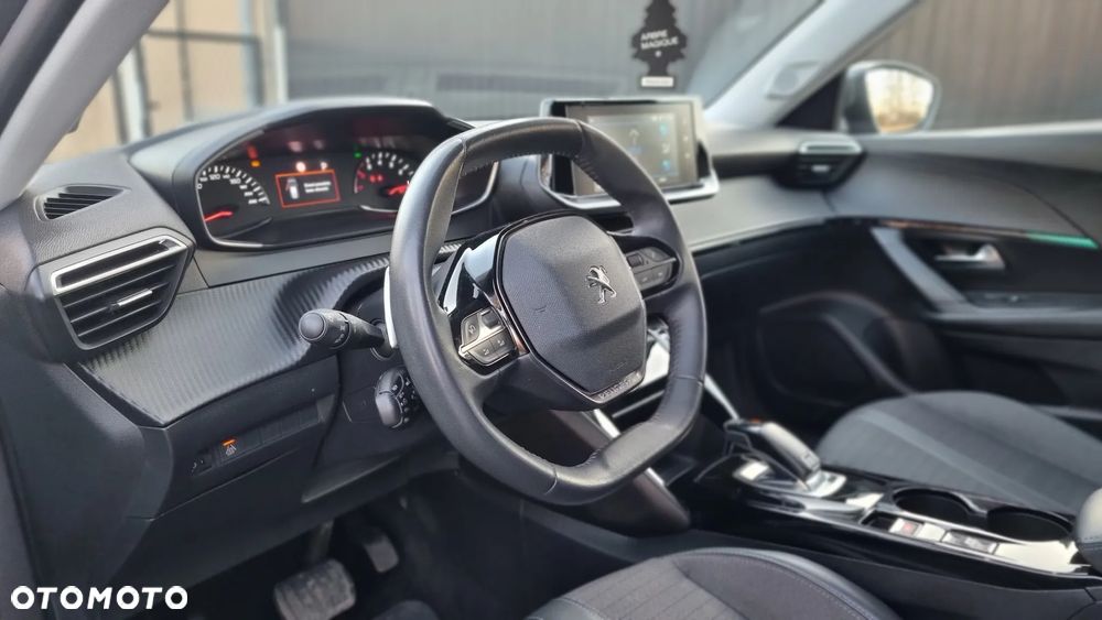 Peugeot 2008 1.5 BlueHDi Allure S&S EAT8 - 10