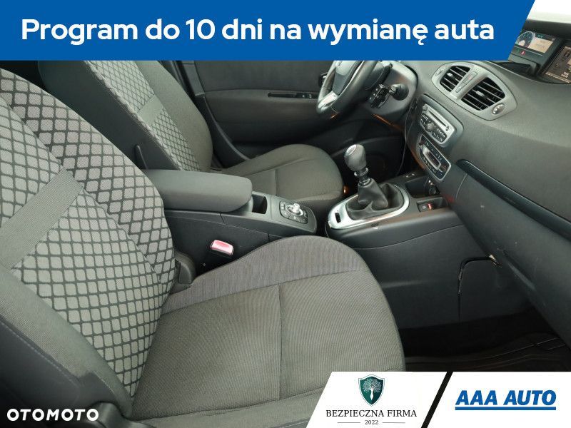 Renault Scenic - 8