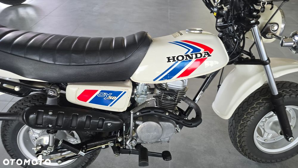 Honda C - 21