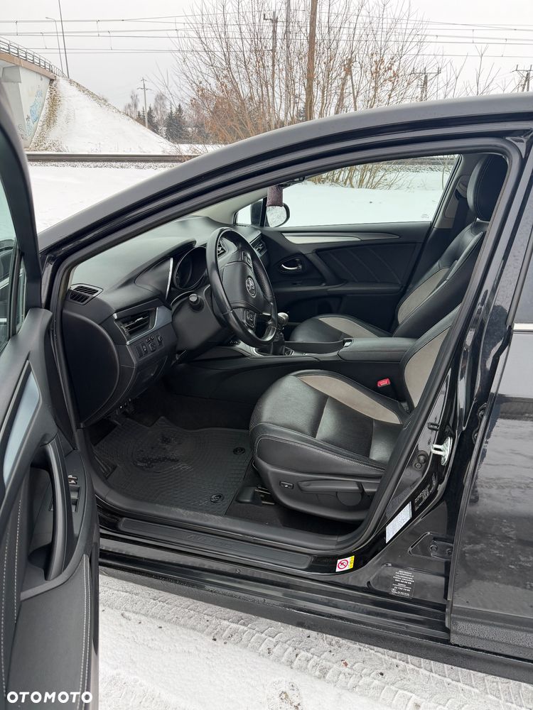 Toyota Avensis 2.0 D-4D Premium - 10