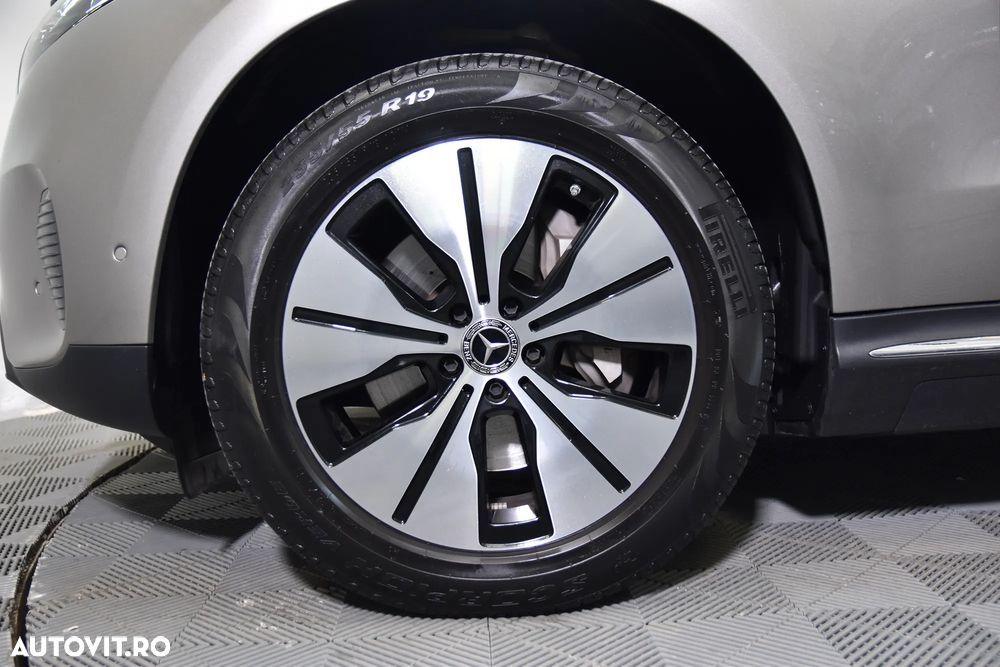 Mercedes-Benz EQC 400 4MATIC - 13