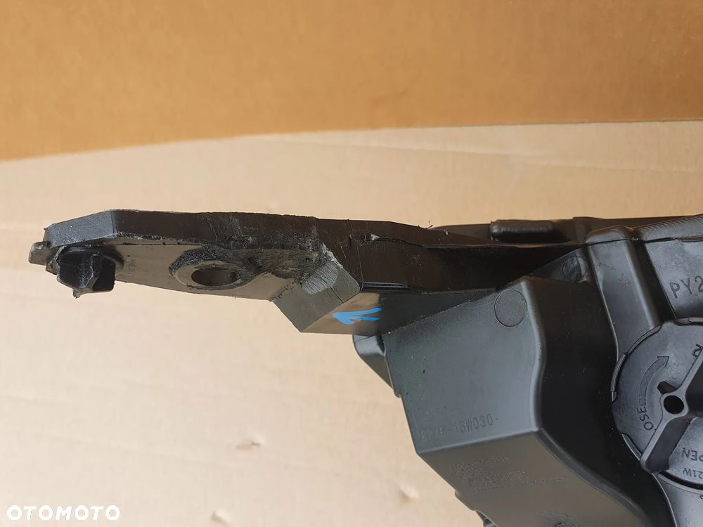 Lampa przednia lewa Ford Transit Courier MK2 rok 23- - 9