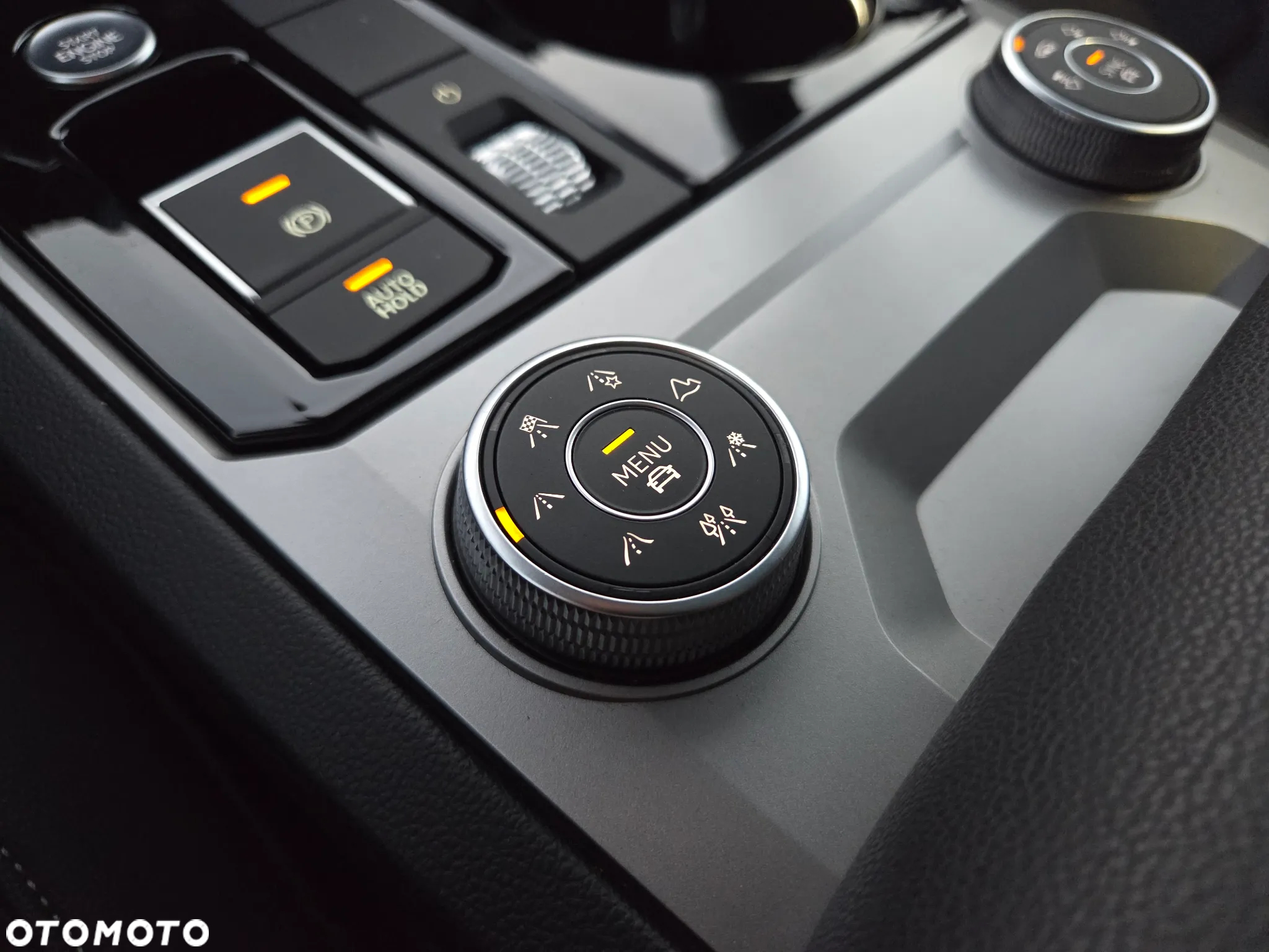 Volkswagen Touareg 3.0 V6 TFSI 4Motion R-Line - 28