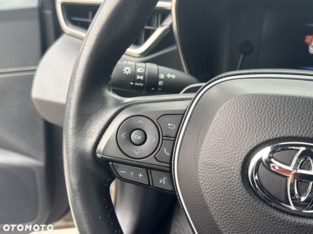 Toyota Corolla 2.0 Hybrid Comfort - 24