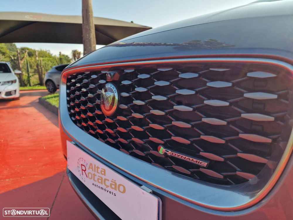 Jaguar E-Pace 1.5 P300e R-Dynamic S AWD Aut. - 3