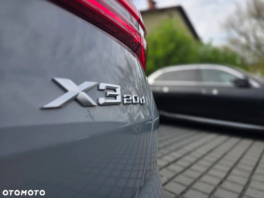 BMW X3 xDrive20d mHEV - 33