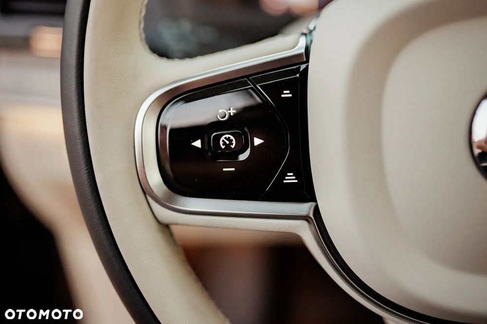 Volvo XC 90 - 29