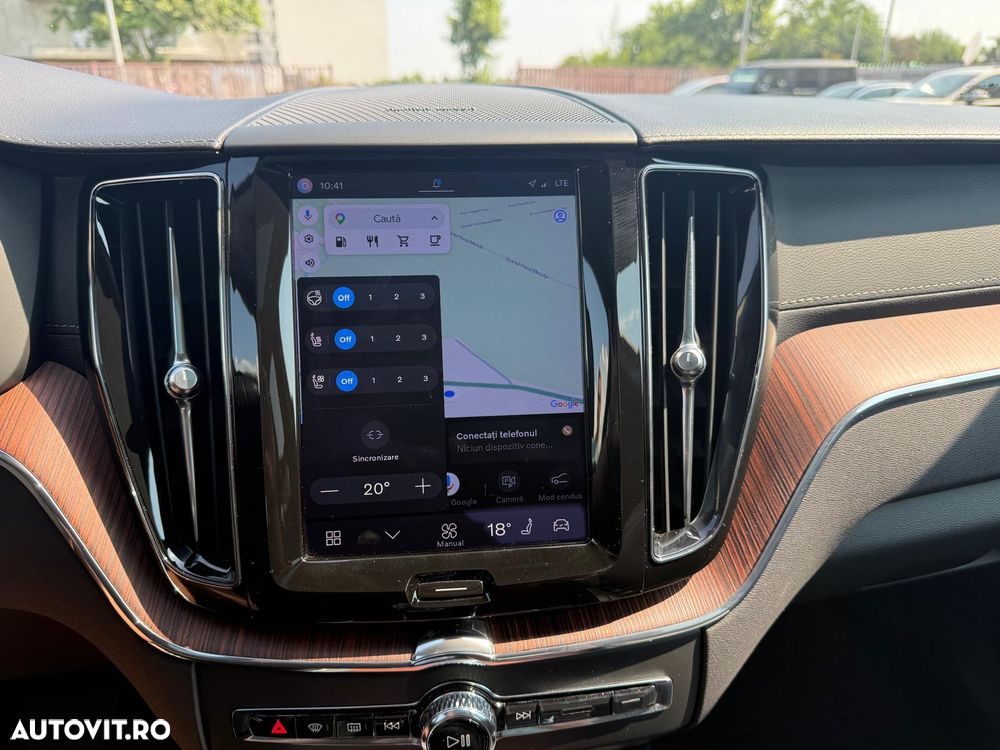 Volvo XC 60 B5 MHEV AT8 AWD R-Design - 17