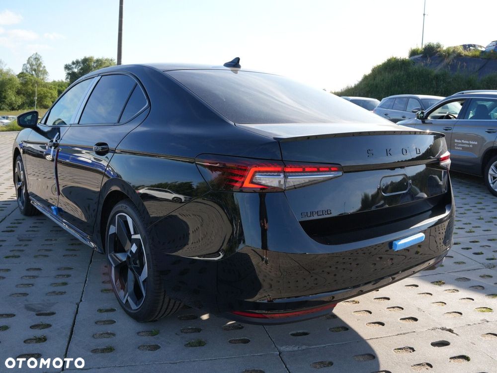 Skoda Superb 2.0 TSI Sportline DSG - 11